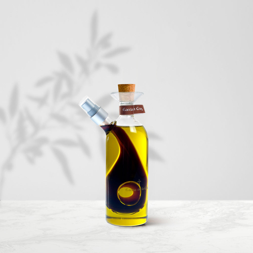 Hand Blown Glass Cruet - Early Harvest - García de la Cruz Olive Oil